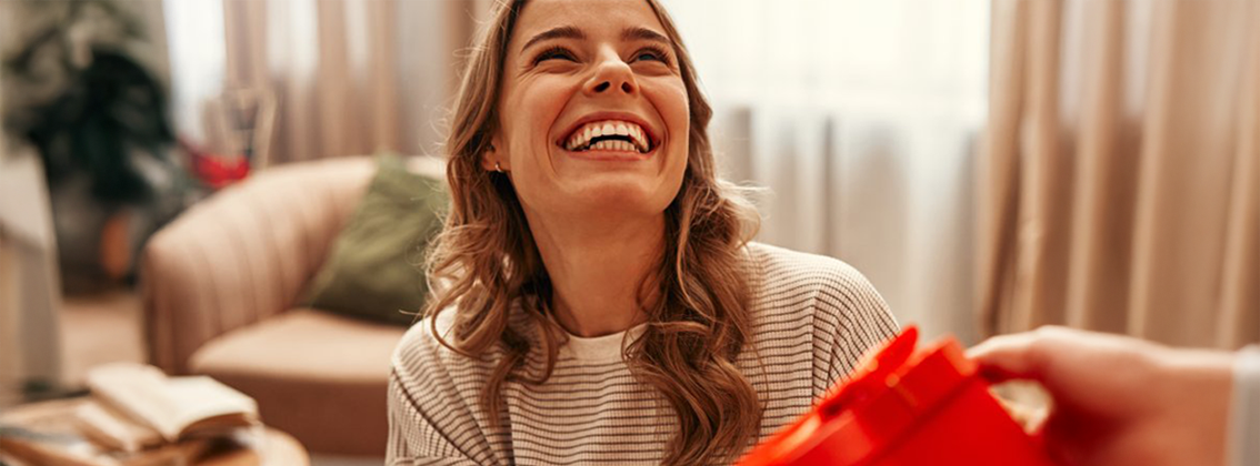 Valentino diena Pora namie keičiasi dovanomis