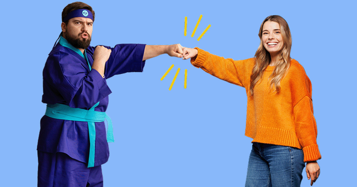 79-elesen_fistbump-630.png 
