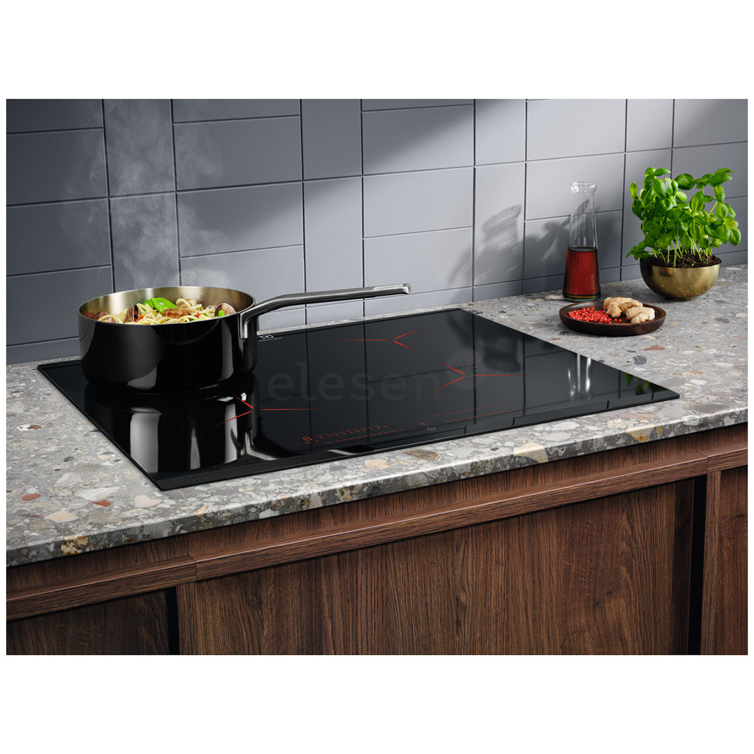 Electrolux 600 Pure, ширина 59 см, без рамы, черный - Интегрируемая индукционная варочная панель