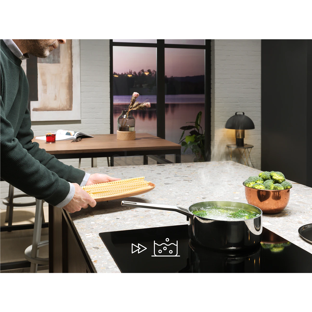 Electrolux 300, width 59 cm, frameless, black - Built-in Induction Hob