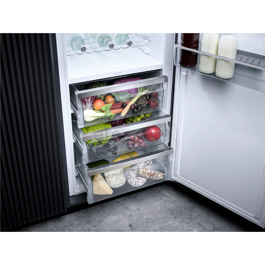 Miele, 244 L, height 177 cm - Built-in Refrigerator Item - KFN7744E