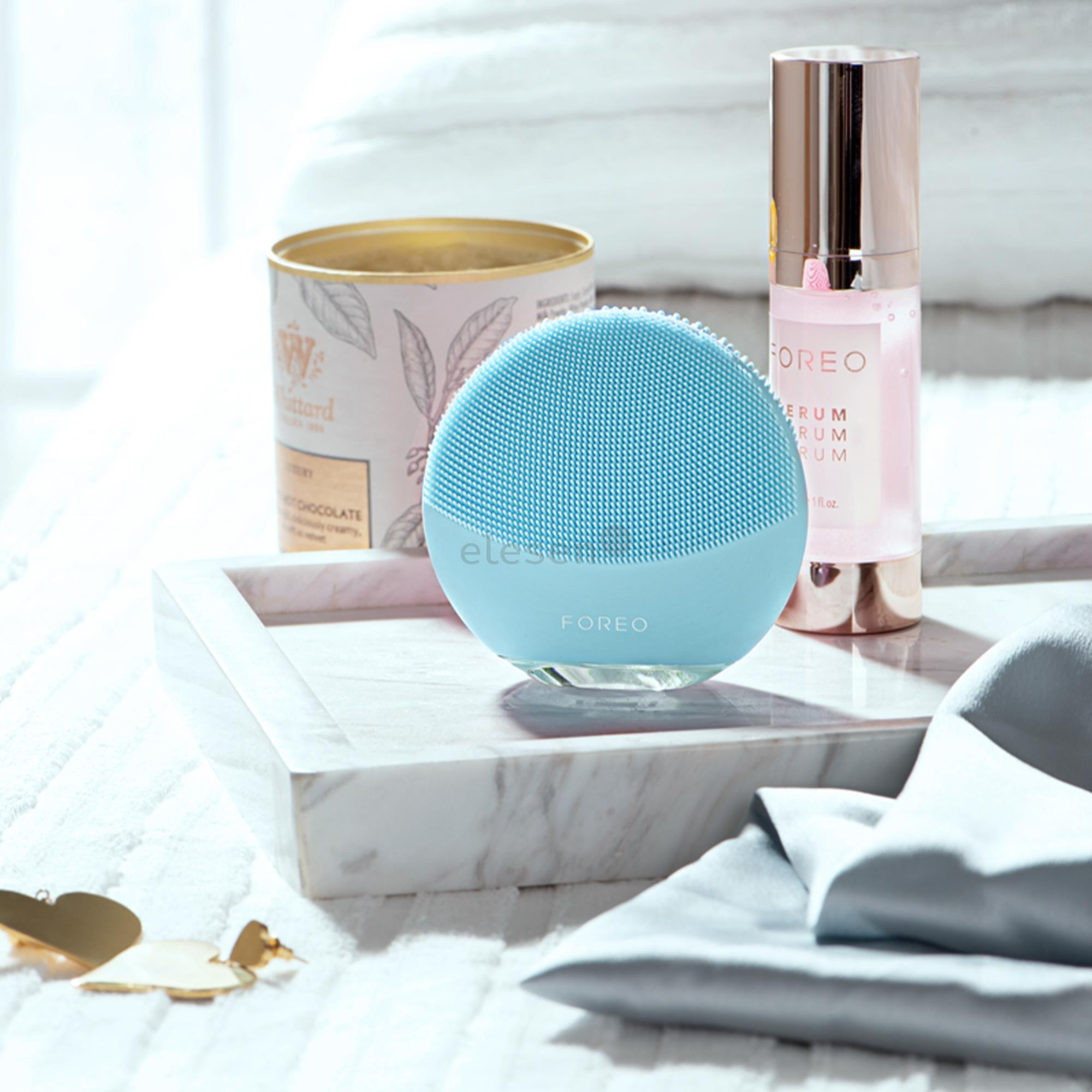 Foreo Luna mini 3, blue - Electric face brush Item - LUNA3MINIMINT