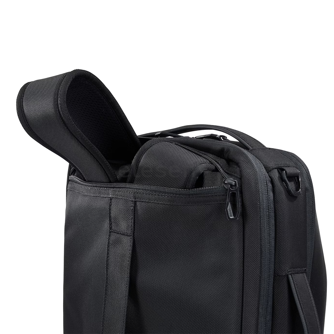 Nešiojamo kompiuterio kuprinė Thule Accent Convertible, 17L, black Prekė - 3204815