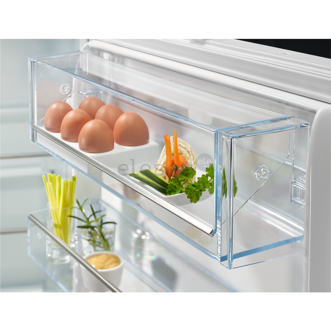 Įmontuojamas šaldytuvas Electrolux Prekė - LNG7TE18S, NoFrost, 256 L, 178 cm