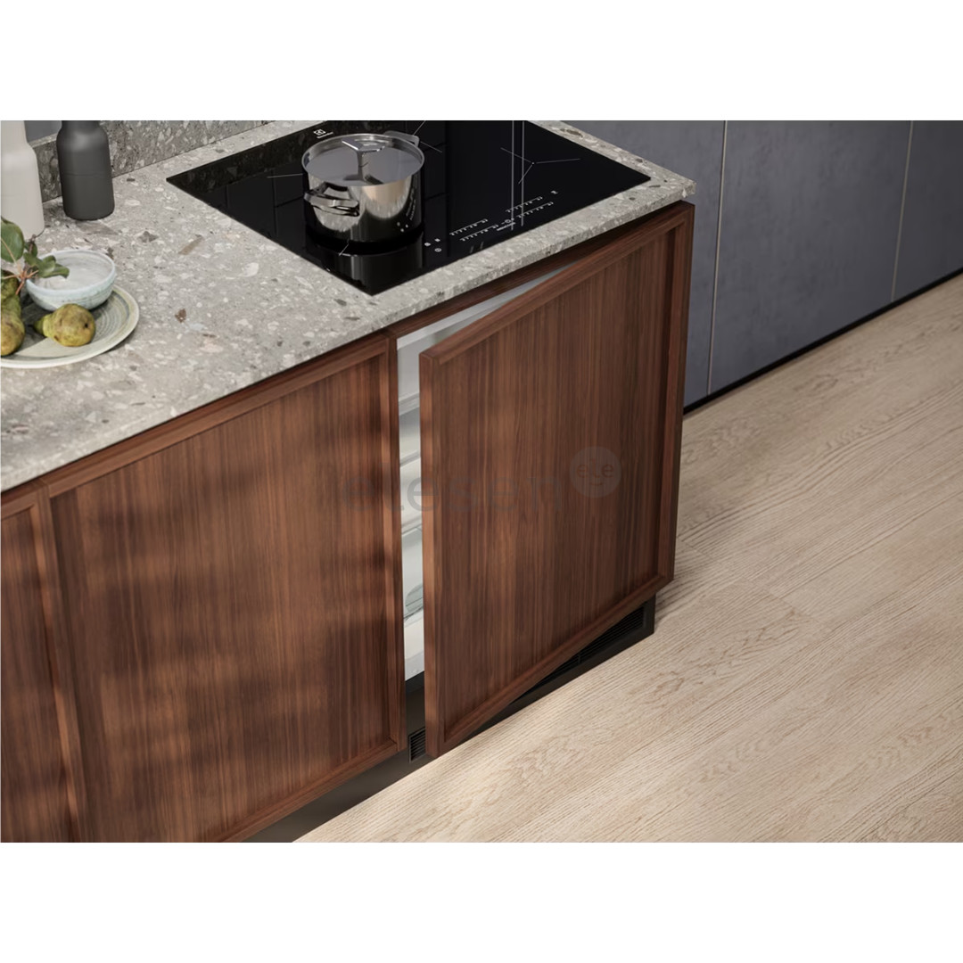 Electrolux, 95 L, aukštis 82 cm - Įmontuojamas šaldiklis Prekė - LYB2AE82S
