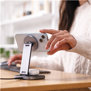 Satechi 2-in-1 Foldable Qi2 Charging Stand - Belaidžio įkrovimo stotelė Prekė - ST-Q21FM