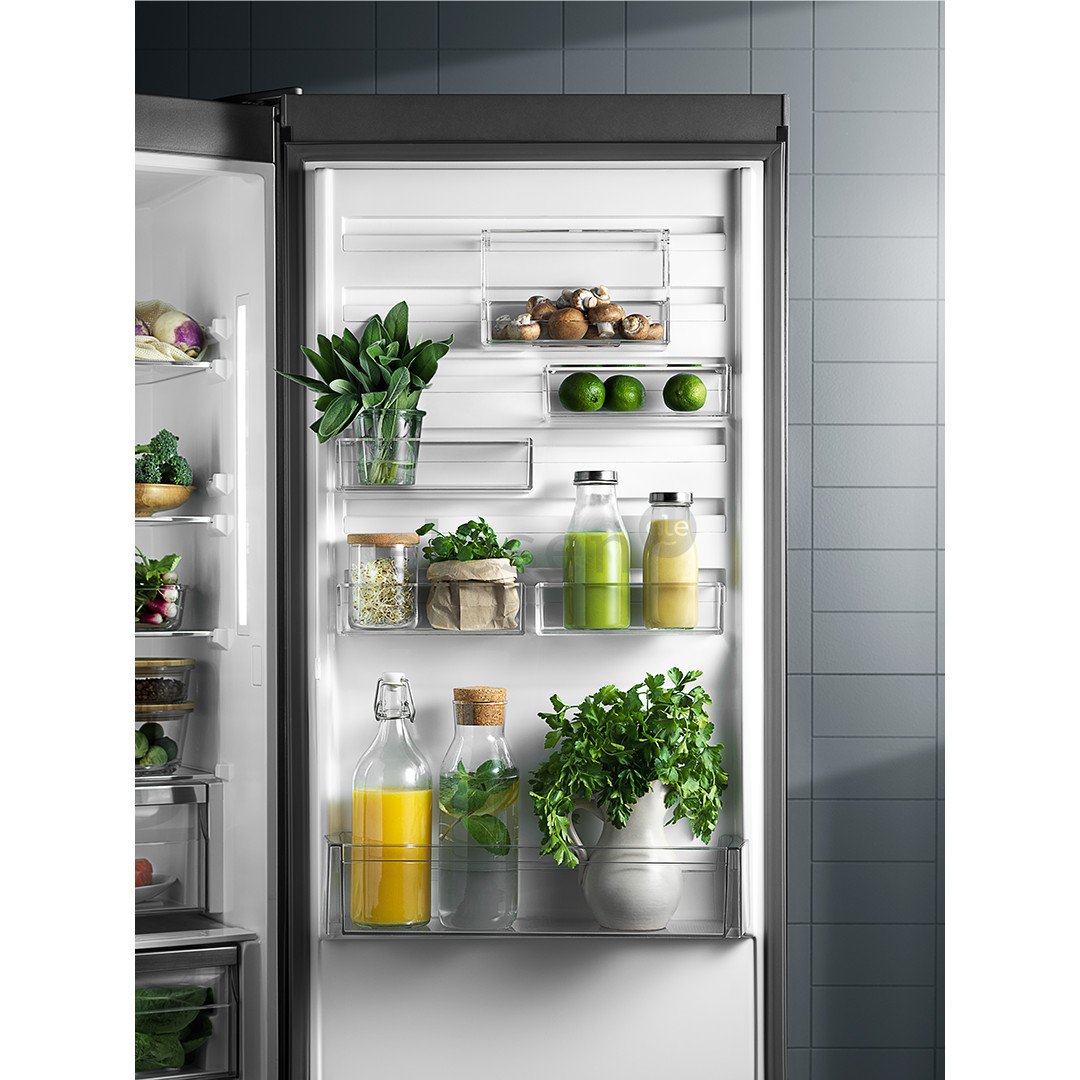 Electrolux 600 Series, No Frost, 269 L, aukštis 189 cm - Įmontuojamas šaldytuvas