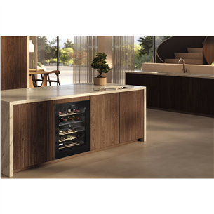Miele, 32 buteliai, aukštis 82 cm, juodas - Įmontuojamas vyno šaldytuvas