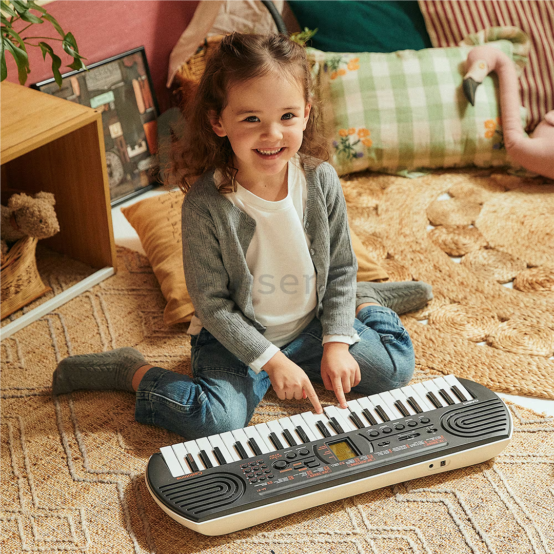 Casio SA-81, 44-keys, black - Mini Synthesizer