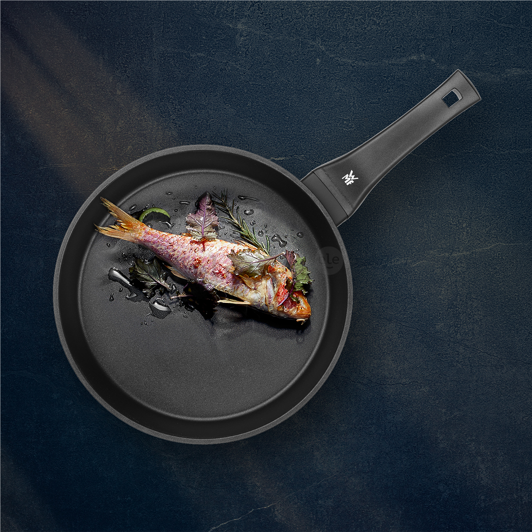 WMF PermaDur Premium, diameter 20 cm, black - Frying pan