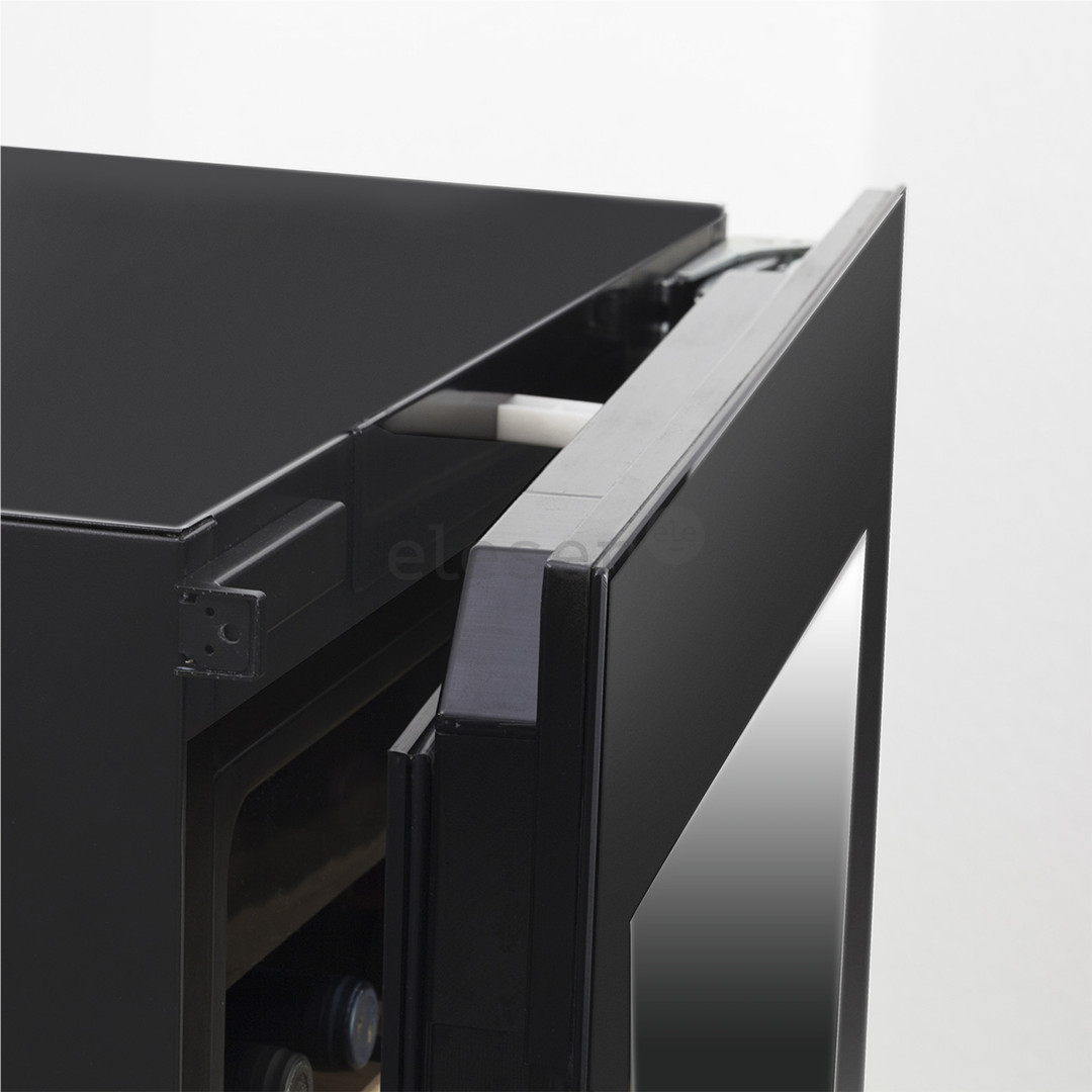 Caso WineDeluxe E 18, 18 butelių, aukštis 46 cm, juodas - Įmontuojamas vyno šaldytuvas