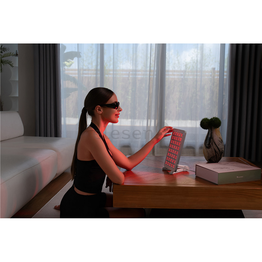 Nanoleaf - Red light therapy panel