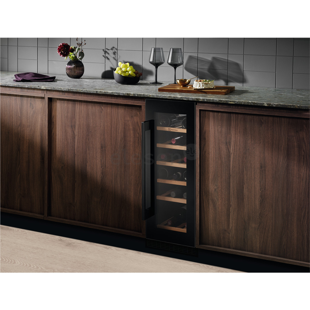 Electrolux 500 Series, 20 butelių , aukštis 82 cm, juodas - Įmontuojamas vyno šaldytuvas