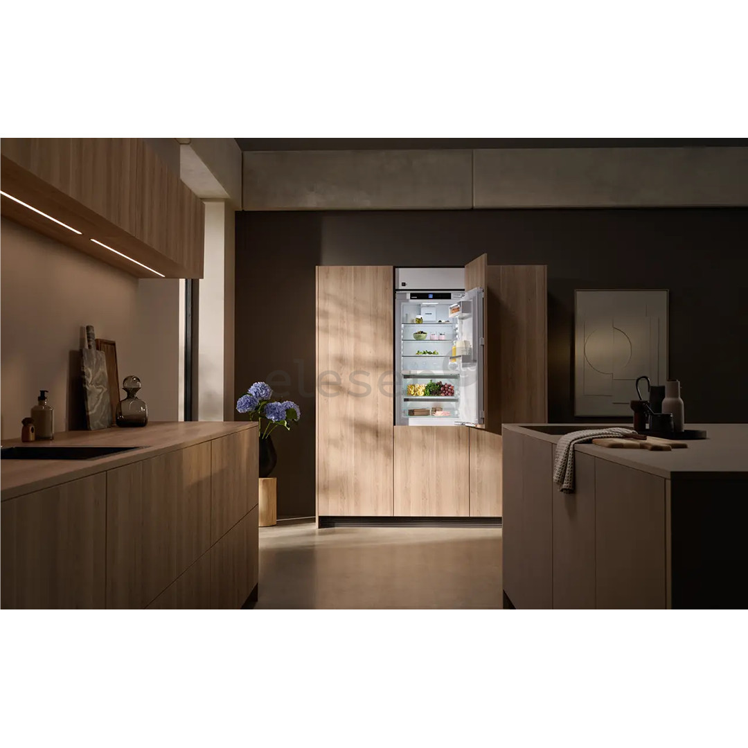 Liebherr Plus BioFresh, 255 L, height 177 cm - Built-in refrigerator