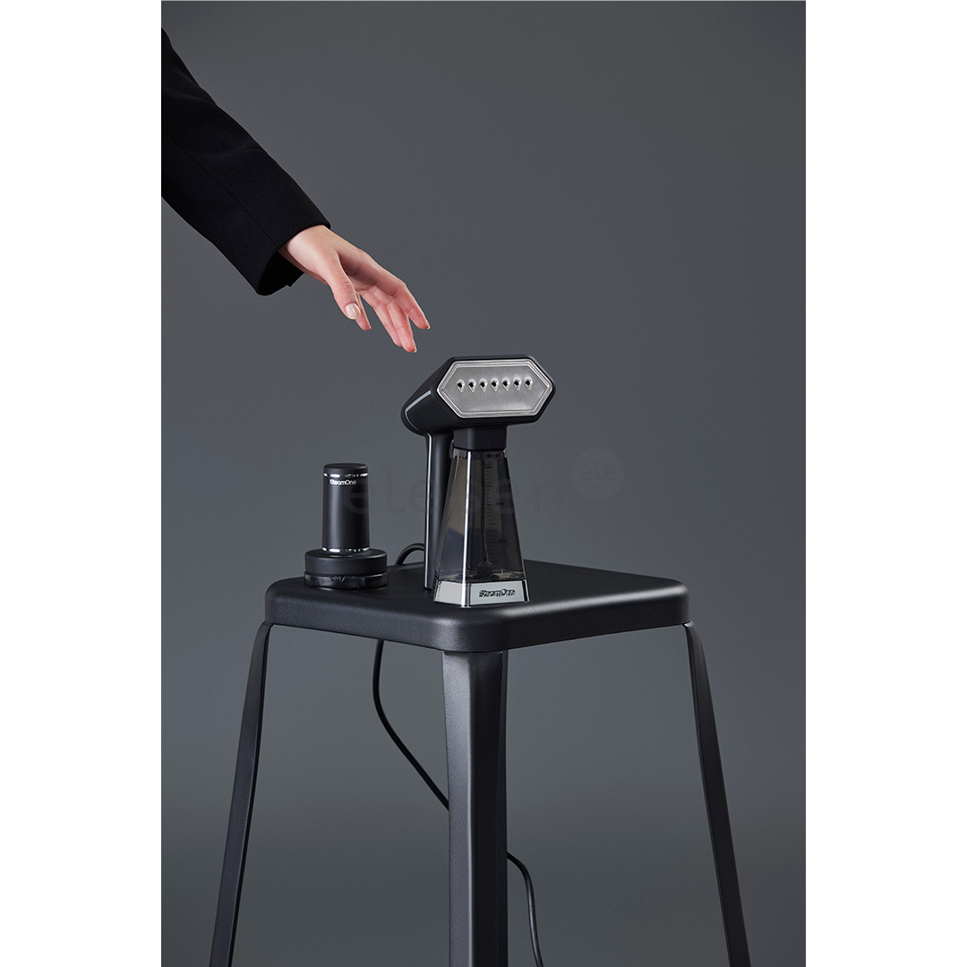 SteamOne, juodas - Garinis lygintuvas + pūkų rinkiklis