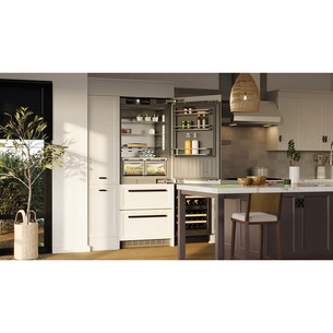 Liebherr BioFresh NoFrost, 402 L, height 203 cm - Built-in refrigerator