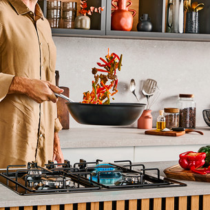 Tefal Excellence+, 28 cm, juoda - Gili keptuvė
